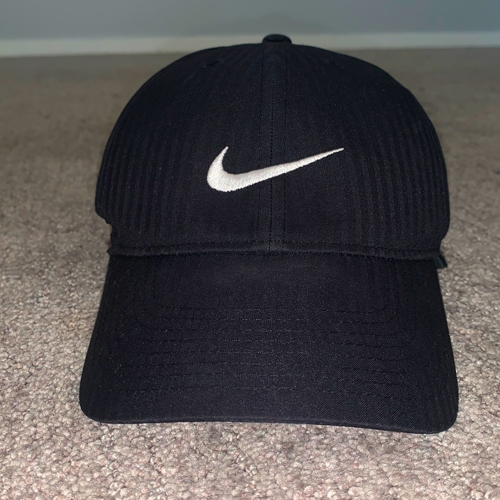 Nike Men’s Black Golf Dad Hat